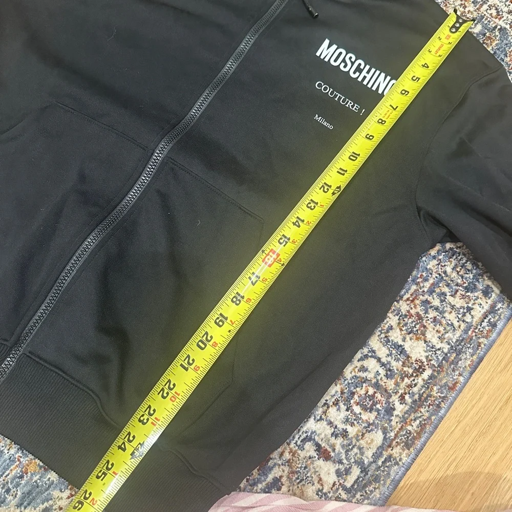 🖤 Moschino Black Zip-Up Hoodie - Picture 8 of 8